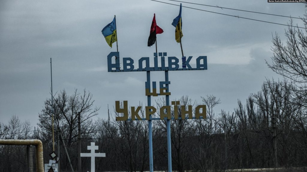 1014 гражданских до сих пор остаются в прифронтовой Авдеевке: сколько эвакуировали за последние две недели