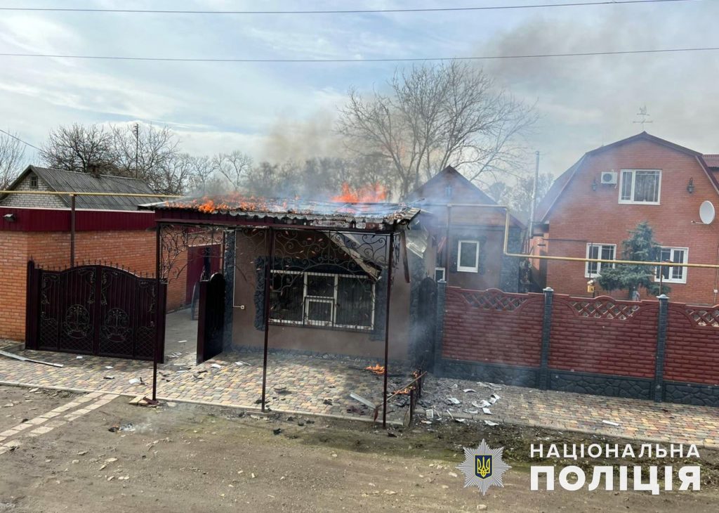 Доба на Донеччині: окупанти вбили п’ятьох цивільних, зруйнували ще одну школу, кінотеатр та кілька будинків