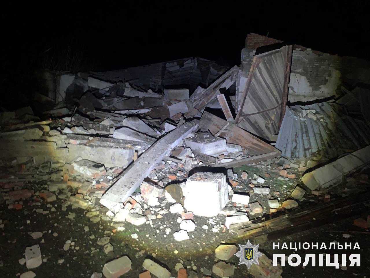 Доба на Донеччині: окупанти вбили п’ятьох цивільних, зруйнували ще одну школу, кінотеатр та кілька будинків 2