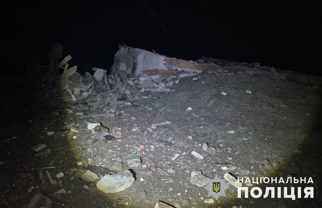 Доба на Донеччині: окупанти вбили п’ятьох цивільних, зруйнували ще одну школу, кінотеатр та кілька будинків 7