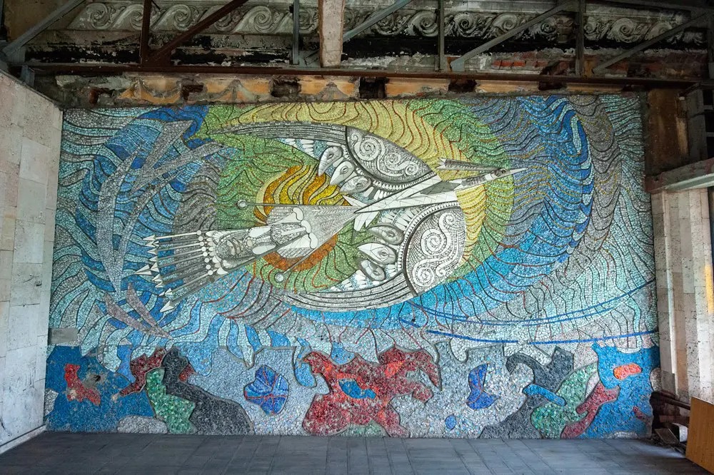 Мозаїчне панно в Маріуполі