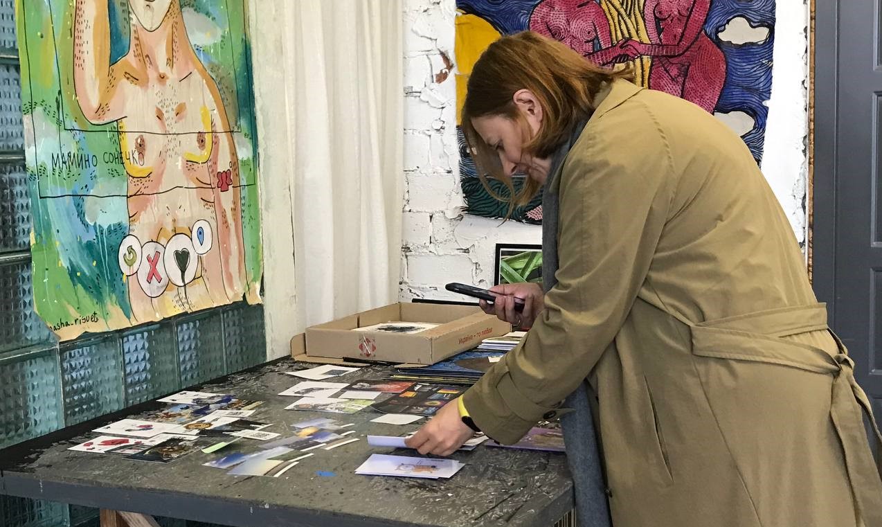 Бахмутська художниця розповідає світу про війну в Україні через картини: де вже бачили її роботи та про що вони 10