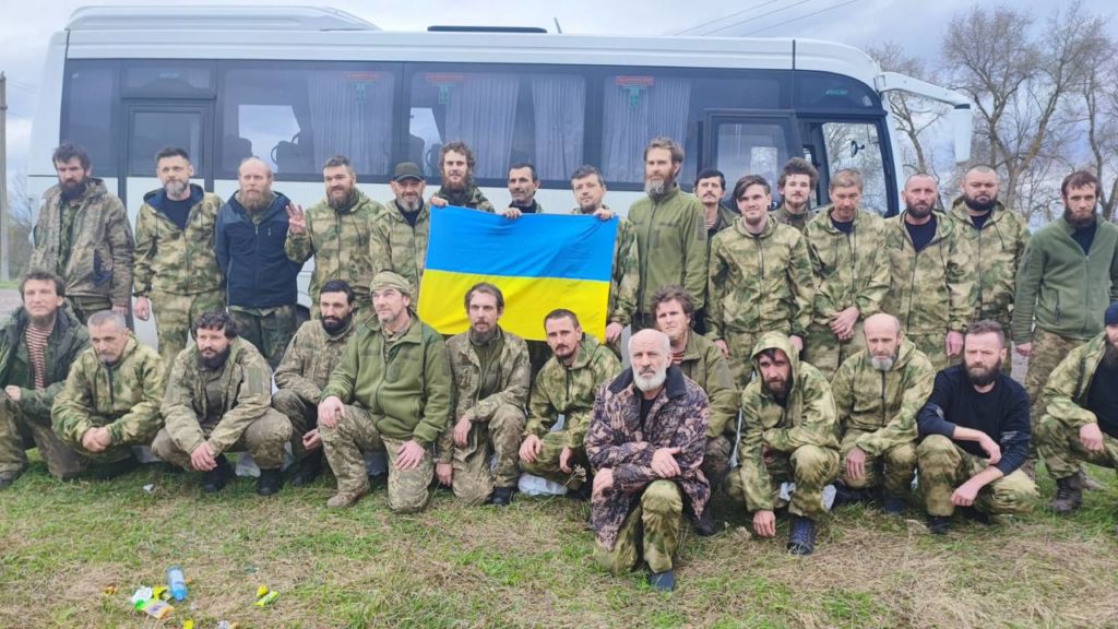 Великодній обмін: з російського полону повернули ще 130 захисників України, — Офіс президента (ФОТО)