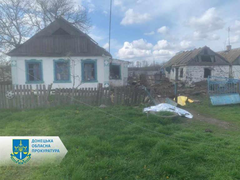 Село Шахтарське під Волновахою потрапило під російський вогонь: загинули двоє людей, ще одна жінка поранена (ФОТО)