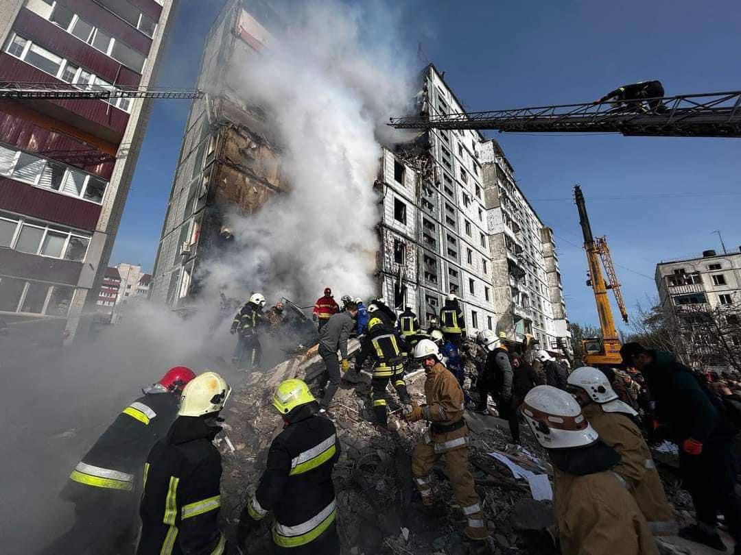 Зруйнована багатоповерхівка в Умані