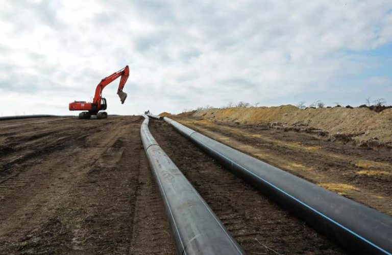 Окупанти Донеччини кажуть, що воду з Дону пустять із затримкою в місяць: чи варто місцевим на неї чекати (ФОТО)