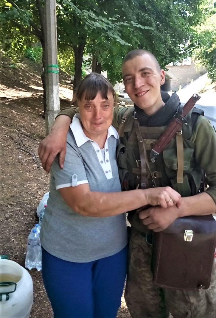зустріч з мамою боєць ЗСУ Олександр Кудряшов в Бахмуті