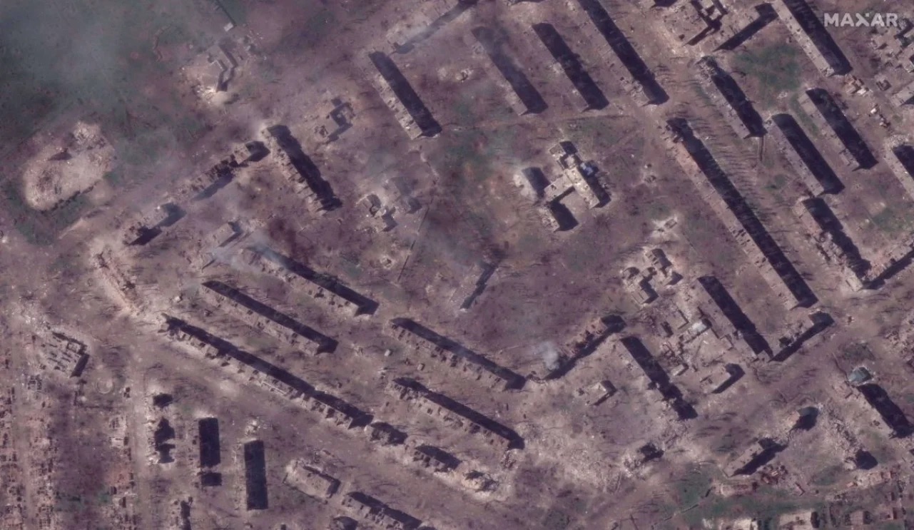 Выжженные парки и разрушенные целые районы: как выглядит Бахмут из космоса в мае 2023-го (ФОТО) 12