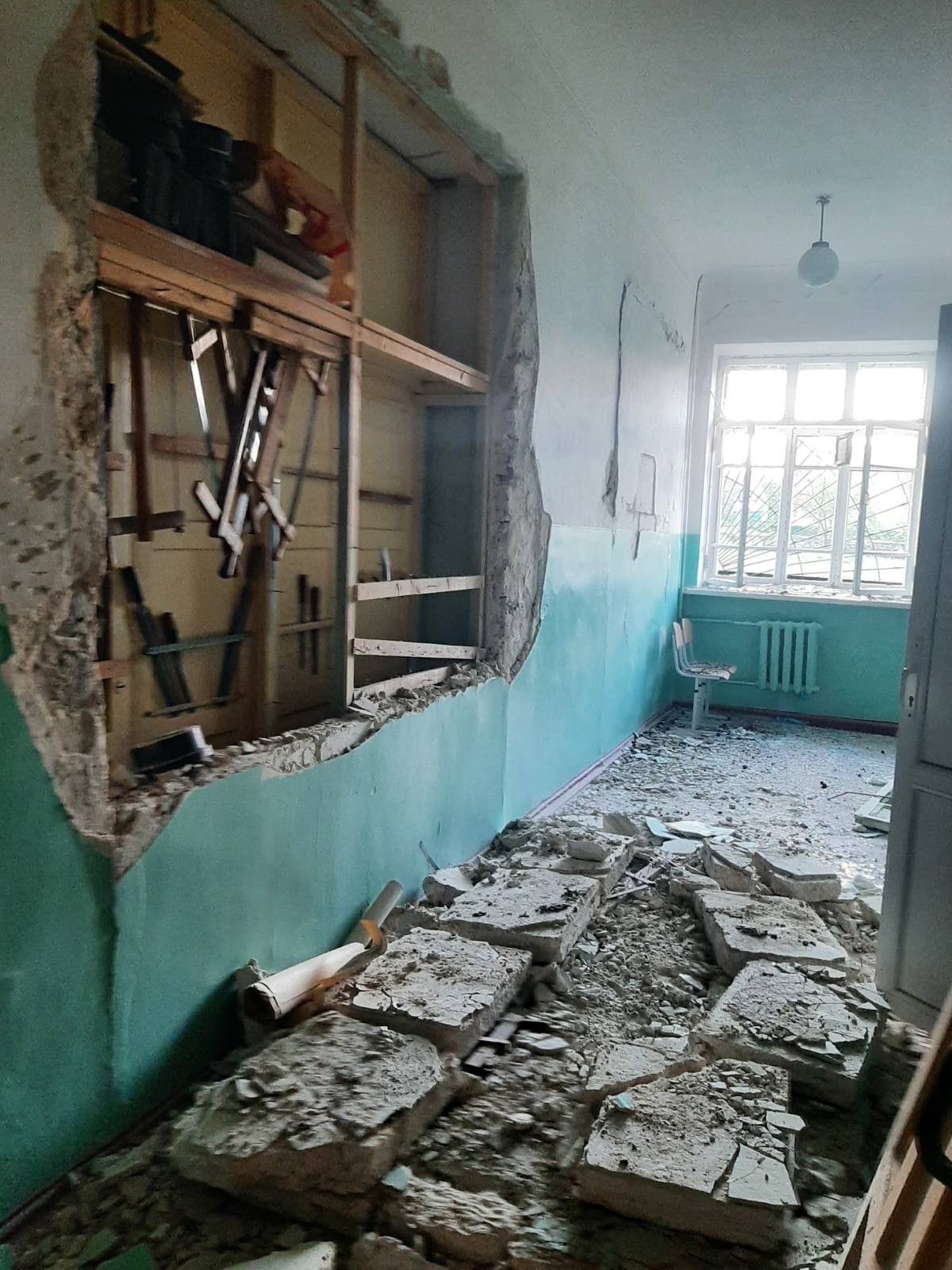2 травня російська армія пошкодила навчальний заклад в Краматорську