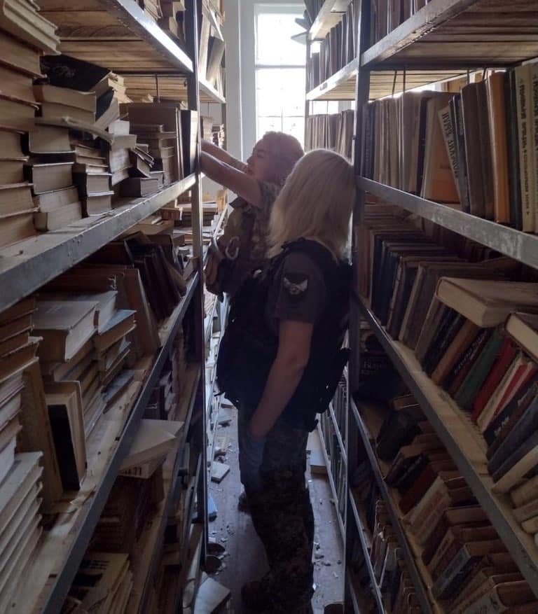 Из северских библиотек эвакуировали книги, литературу сохранят в более безопасном регионе (ФОТО) 2