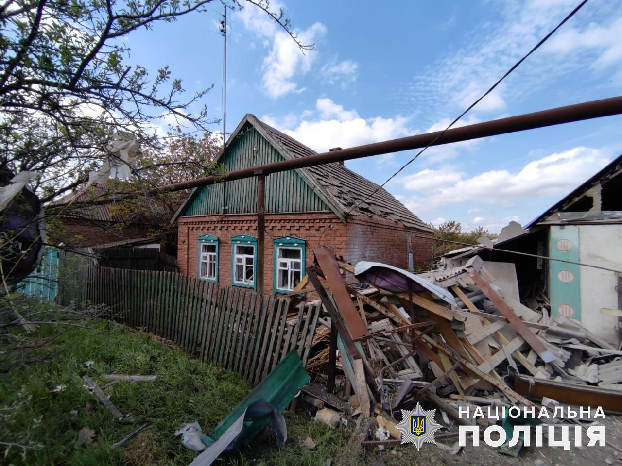 Изображение к публикацииСутки в Донецкой области: россияне ранили пятерых гражданских, повредили более 30 домов и дом престарелых (ФОТО)