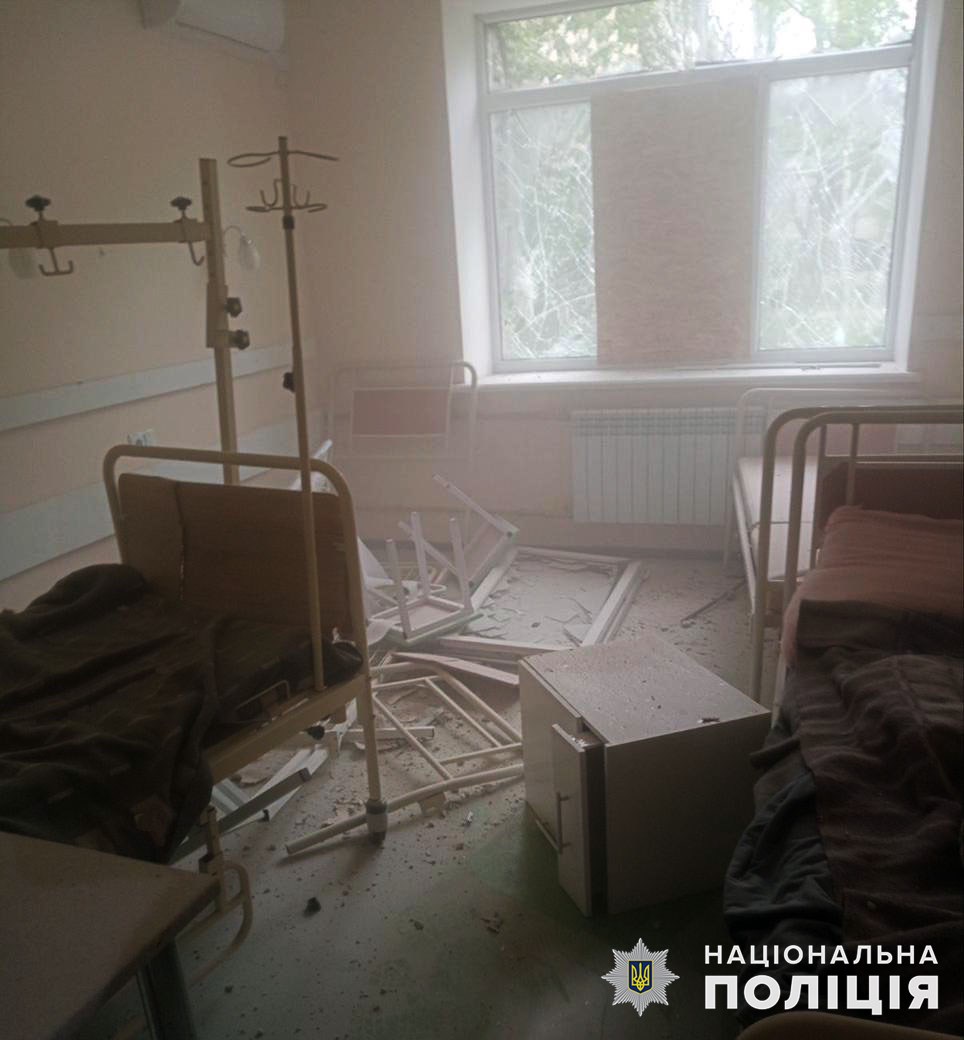Пошкоджена лікарня на Донеччині 22 травня