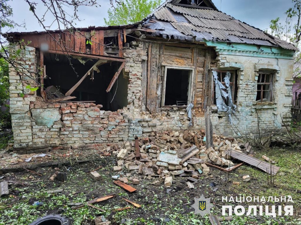 Загинула людина, ще одна — поранена: за добу росіяни обстріляли 29 міст та сіл Донеччини (зведення)