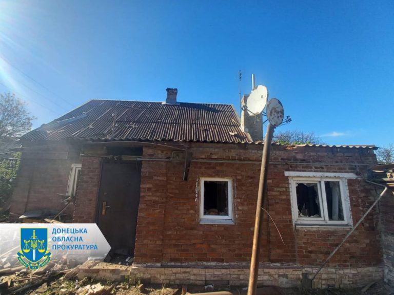 На Донеччині загинули ще 2 цивільних, бо росіяни гатили з артилерії, “Градів” та мінометів (ФОТО, ЗВЕДЕННЯ)