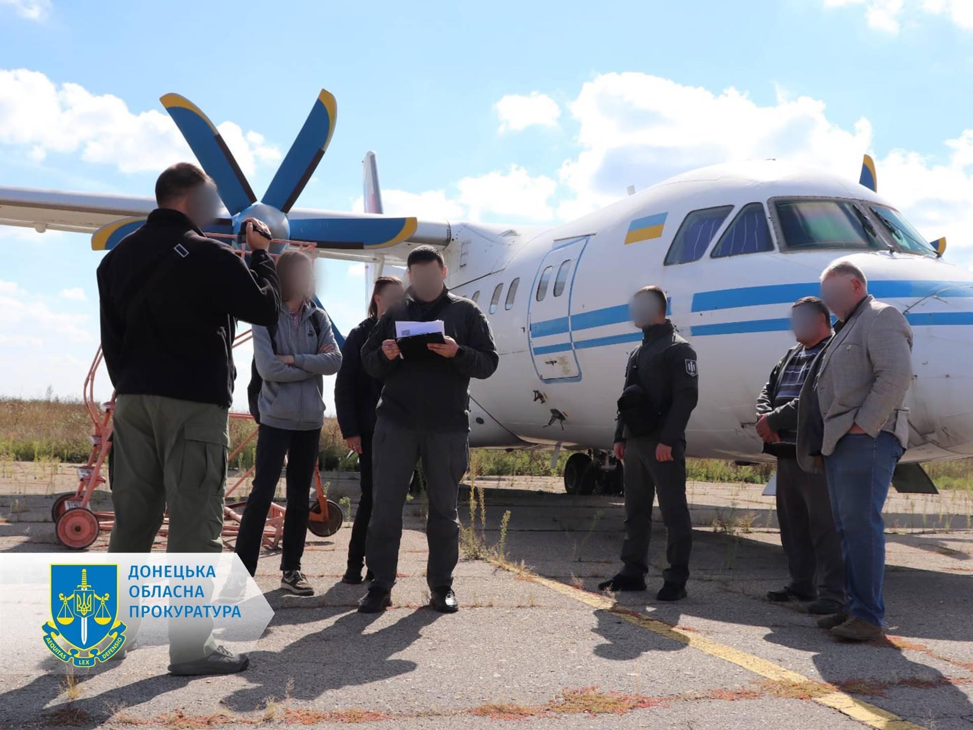 Правоохранители арестовали самолет за 20 млн грн: его владелец, вероятно, собирался создать авиакомпанию в оккупированном Мариуполе 1