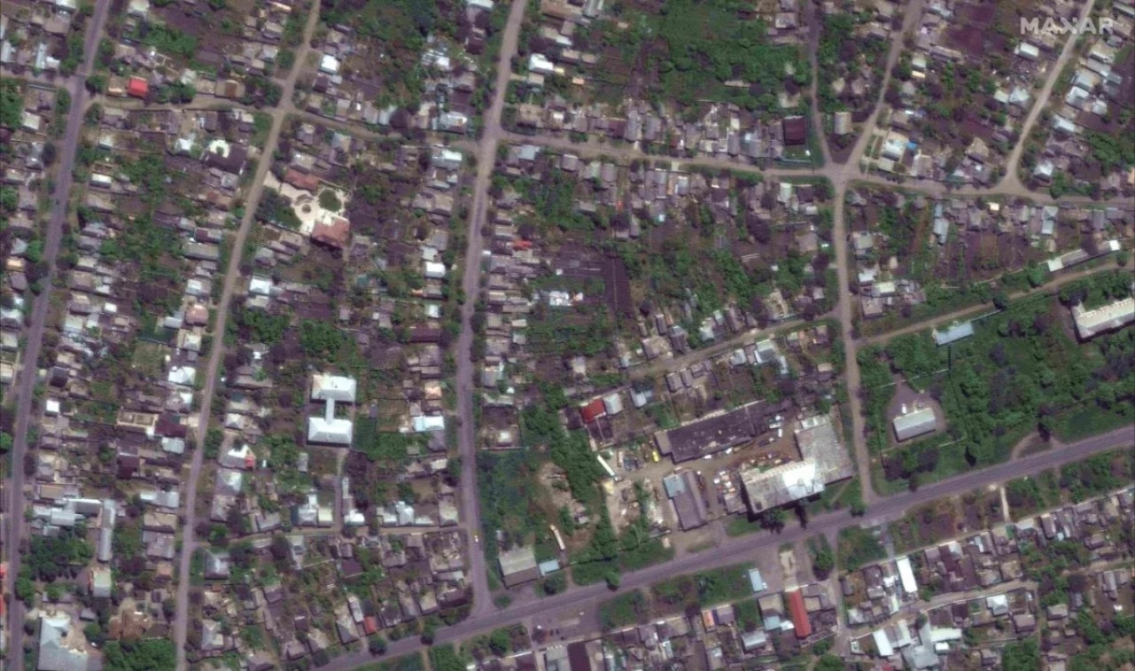 Выжженные парки и разрушенные целые районы: как выглядит Бахмут из космоса в мае 2023-го (ФОТО) 9