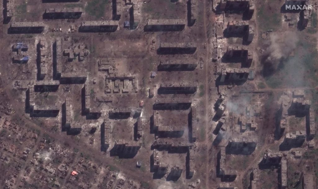 Выжженные парки и разрушенные целые районы: как выглядит Бахмут из космоса в мае 2023-го (ФОТО)