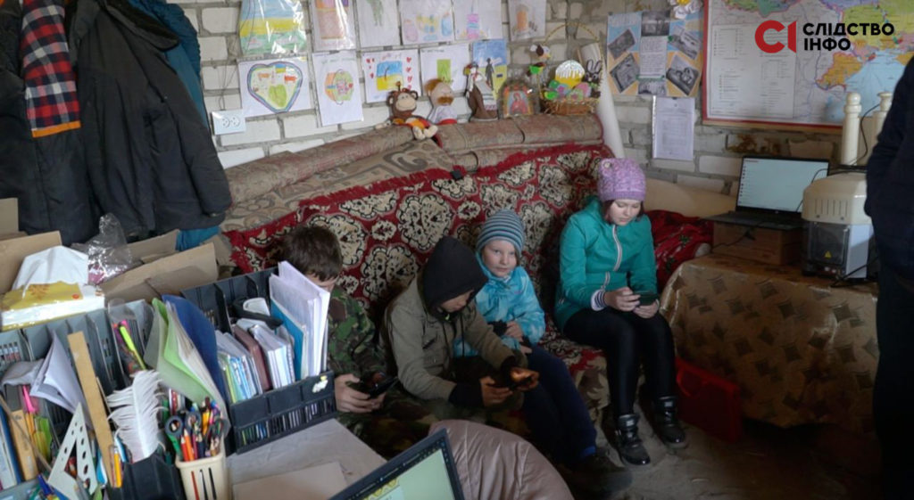 У прифронтовому Ямполі залишаються 17 дітей, для яких організували “школу на дому”