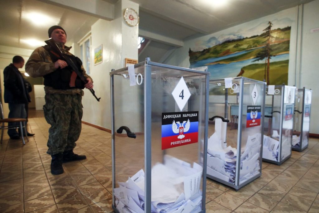 Кого и как наказали за первый фейковый референдум в Донецкой области за 9 лет (анализ)