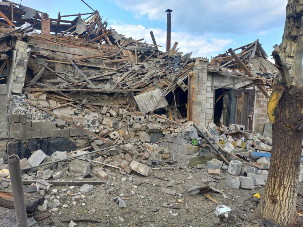 Сутки в Донецкой области: россияне убили 7 человек и ранили еще 16