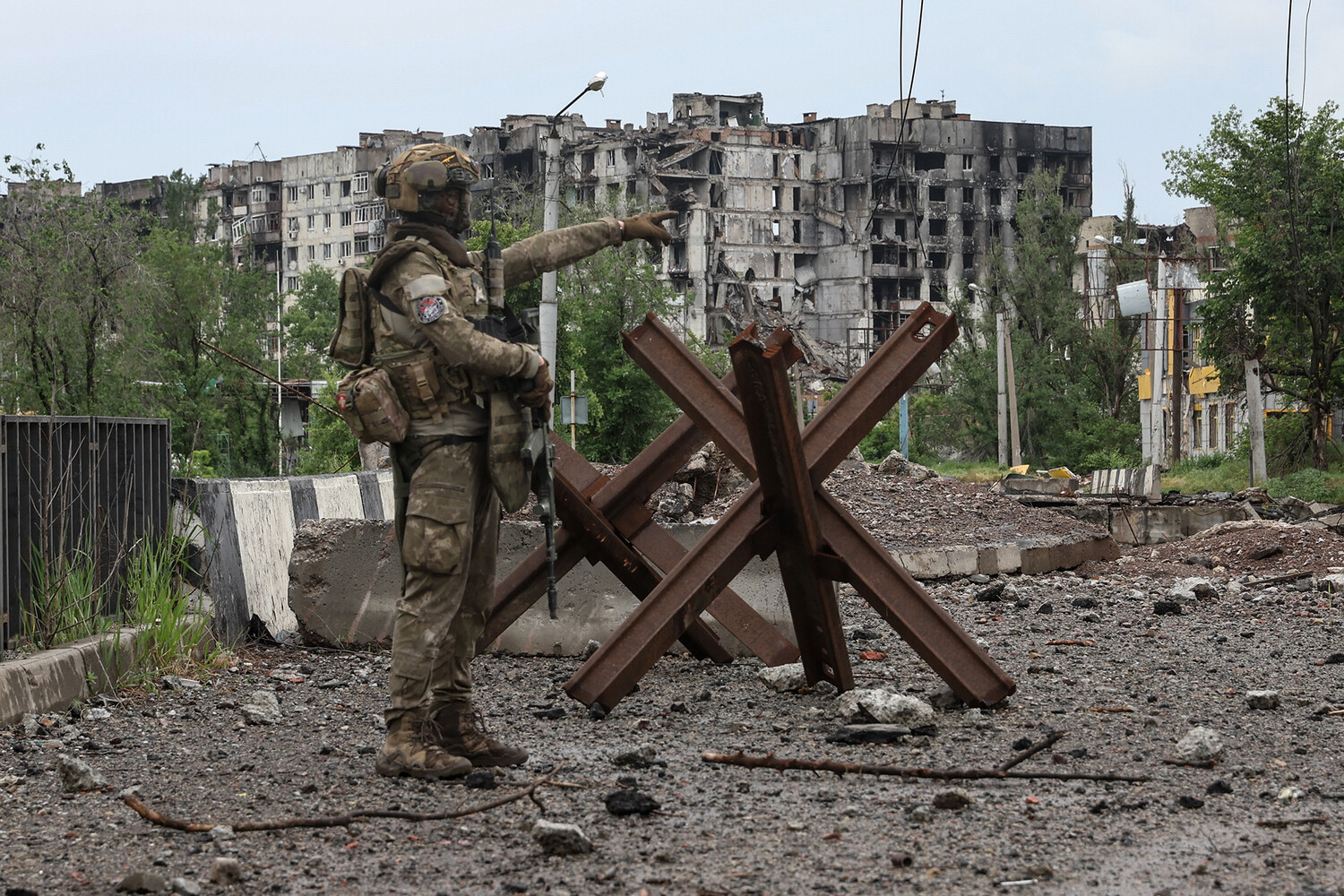 Жодного вцілілого будинку: росіяни опублікували фото зруйнованого ними Бахмута 10
