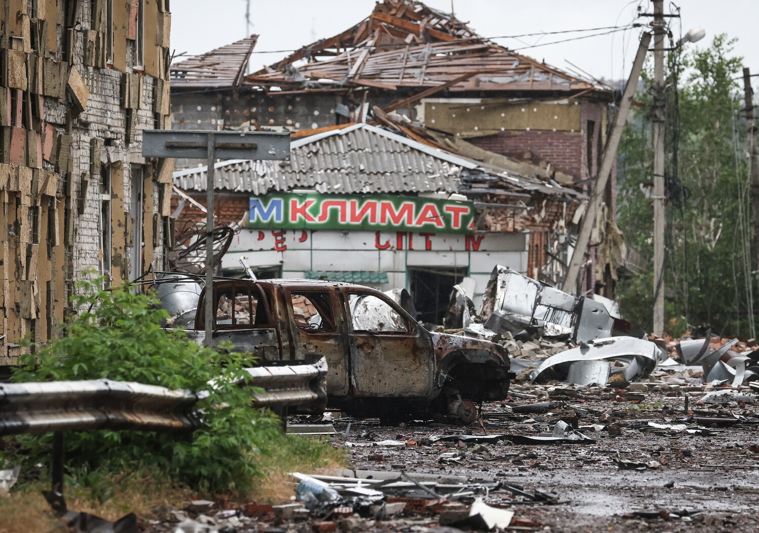 Жодного вцілілого будинку: росіяни опублікували фото зруйнованого ними Бахмута 13