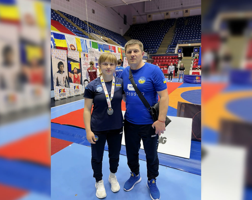 Спортсменка из Бахмута завоевала “серебро” на международных соревнованиях в Румынии (ФОТО)