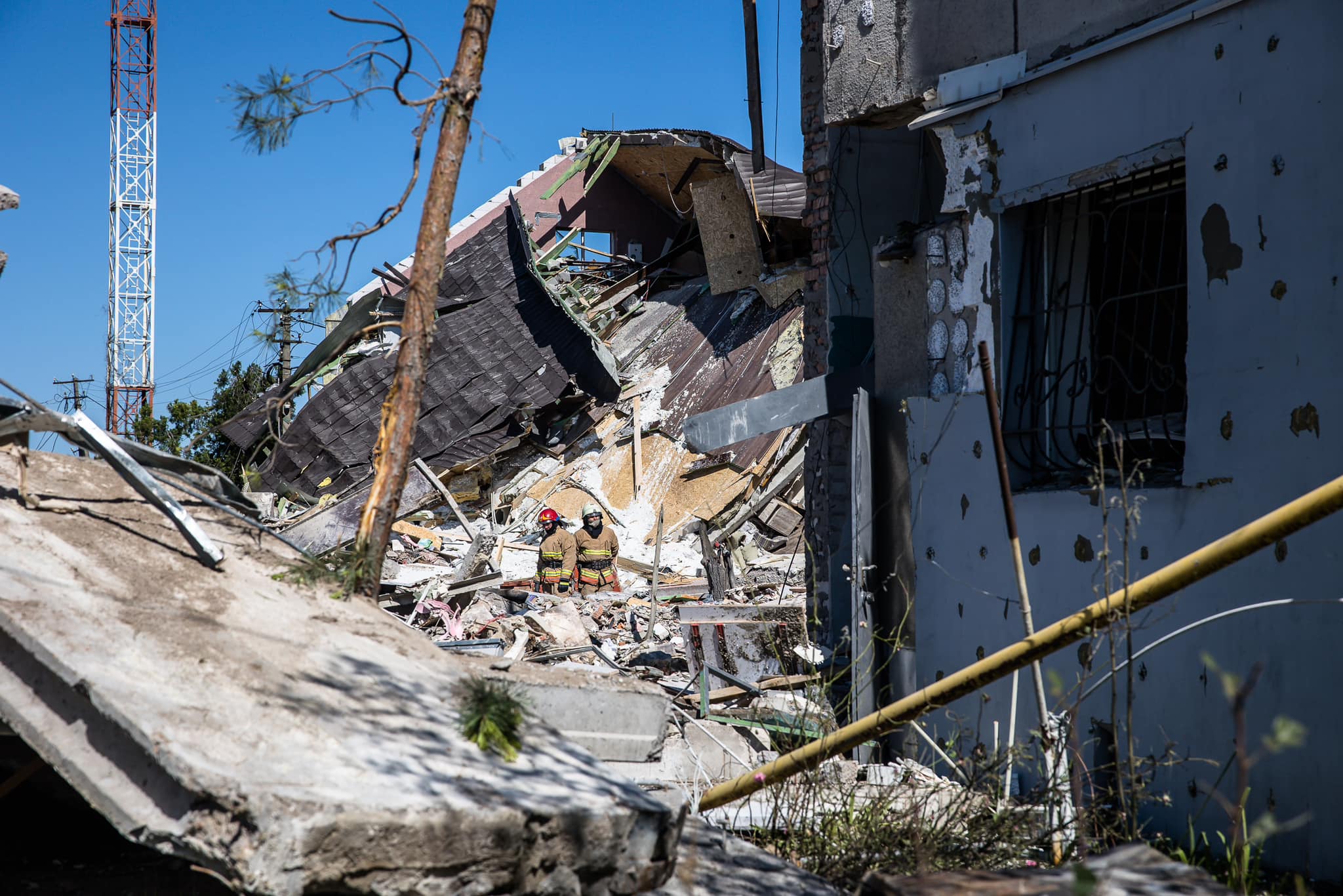 Зруйнований від російського удару будинок у Підгородному Дніпропетровської області