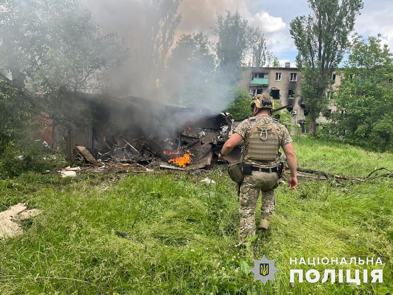 Загинули двоє, ще дванадцять — поранені: за добу від обстрілів росіян постраждав 31 населений пункт Донеччини (зведення) 10