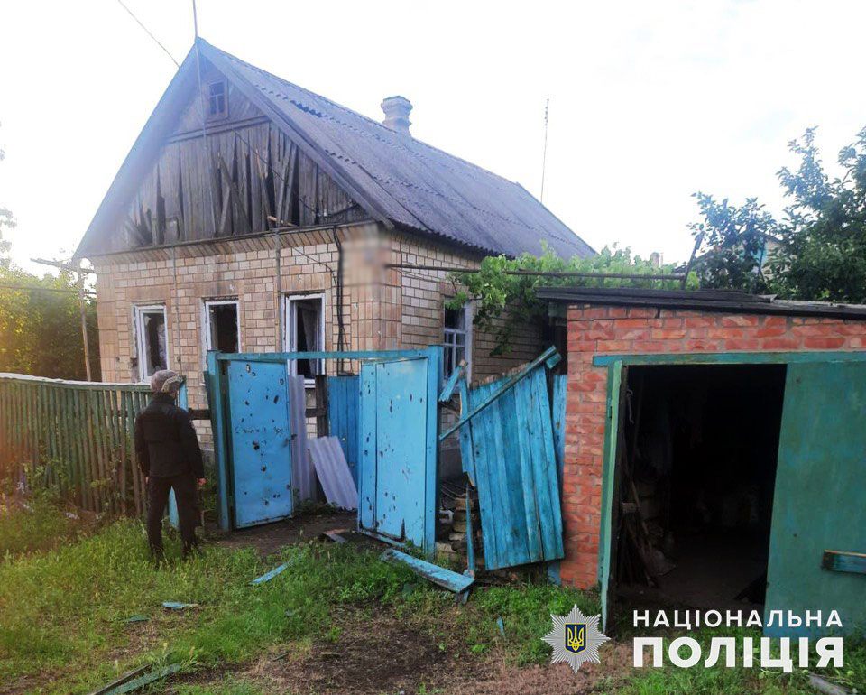 Поврежденный 12 июня частный дом в Донецкой области