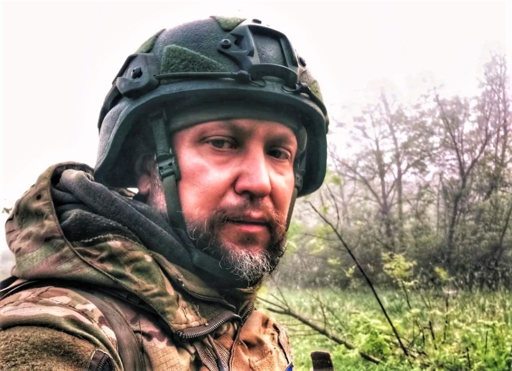 “Войну героизировать нельзя”: как журналист и краевед из Славянска вместе с сыном защищает Украину в армии