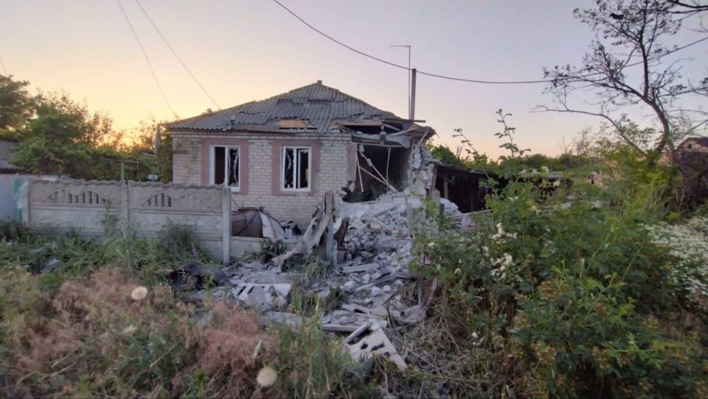 Погиб гражданский в Часов Яре, есть раненые в других городах и селах: какие последствия российских обстрелов в Донецкой области за сутки