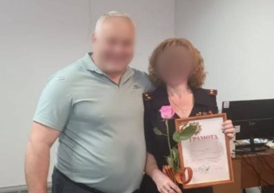 Мариупольский эксдепутат якобы организовал в районе выдачу российских паспортов. Его подозревают в коллаборационизме и госизмене