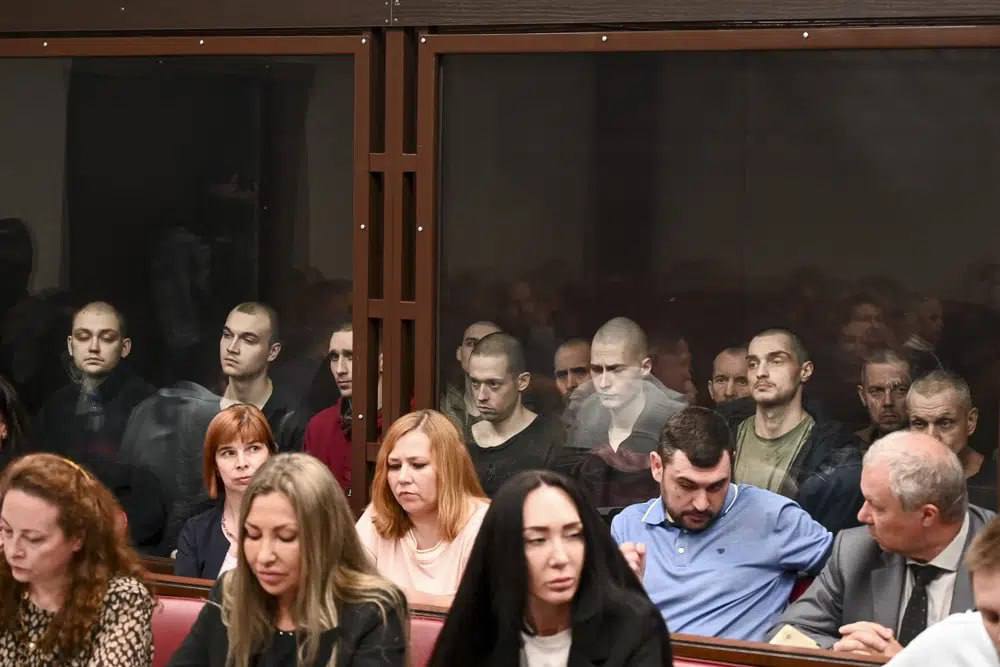 В Росії почали “суд” над 22 полоненими азовцями, їх можуть “засудити” довічно
