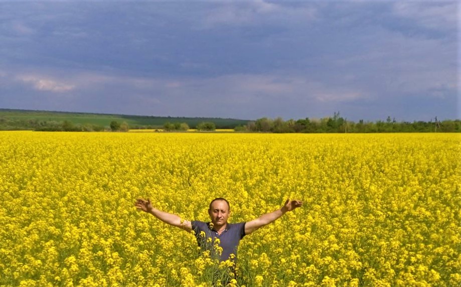 “Ежедневно благодарю Бога, что не убило”: фермер из Константиновки рассказал о работе в поле на фронтовой Донетчине
