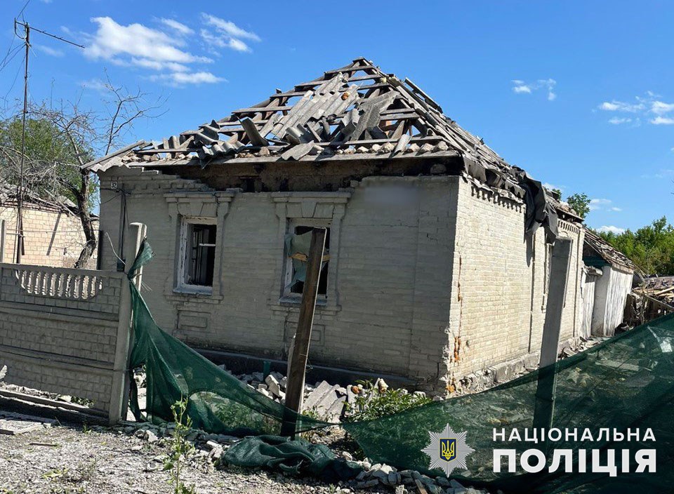 Убили гражданского, ранили еще шестерых: за сутки россияне повредили почти 50 мирных зданий на Донетчине (ФОТО, ОБНОВЛЕНО)