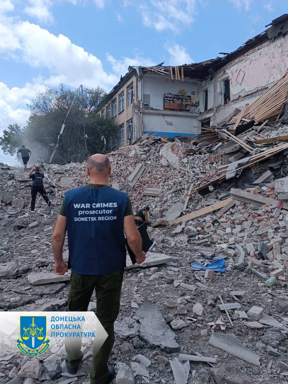 зруйнована школа у селі Сергіївка