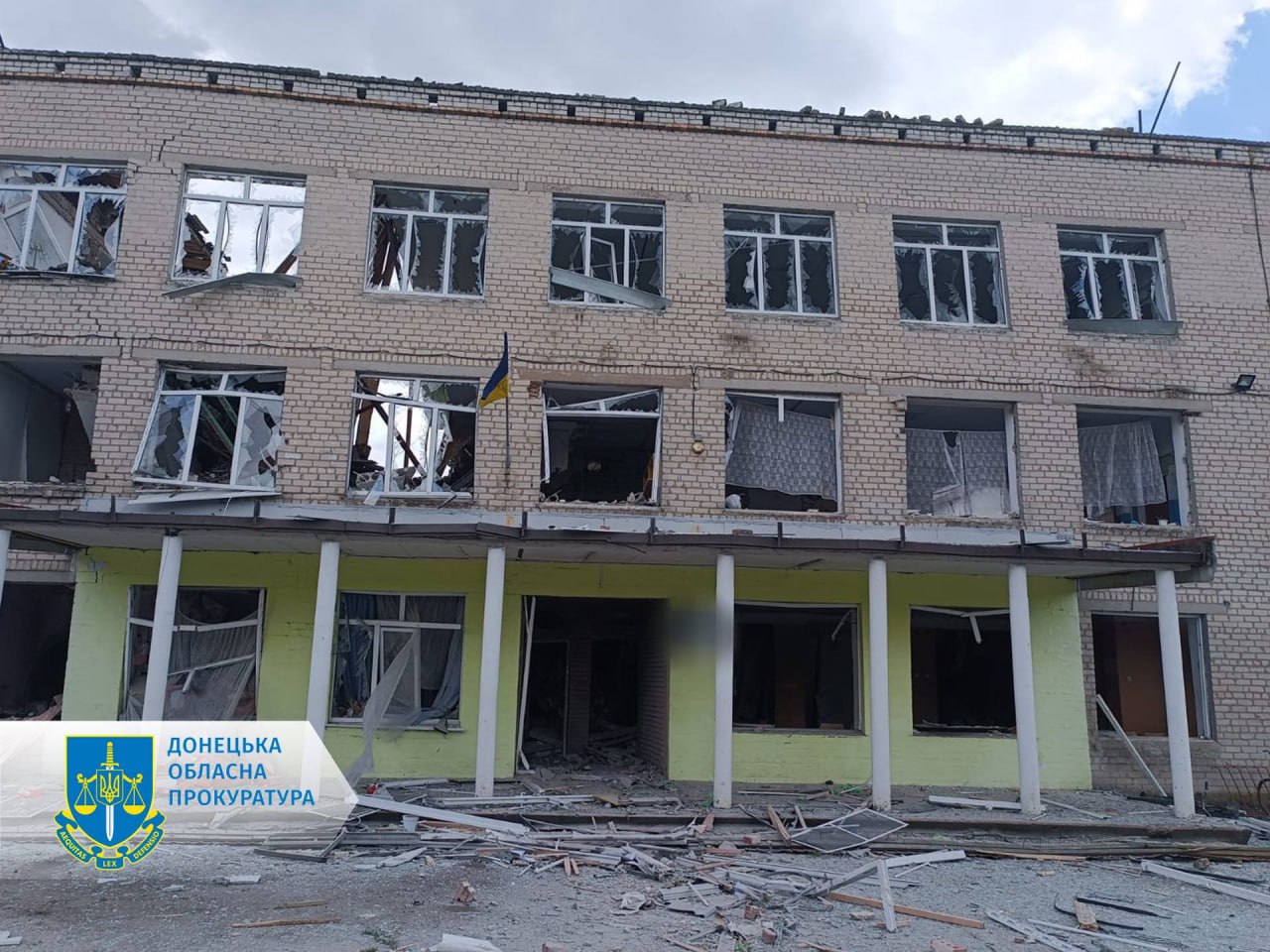 пошкоджена школа у селі Сергіївка