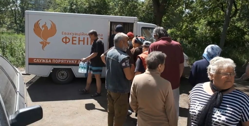 В Часов Яре россияне обстреляли гуманитарный пункт (ВИДЕО)