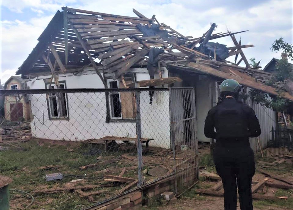 Поранені дівчинка та жінка: росіяни вдарили по Костянтинівці, зруйновані 12 будинків та інфраструктура (ФОТО)