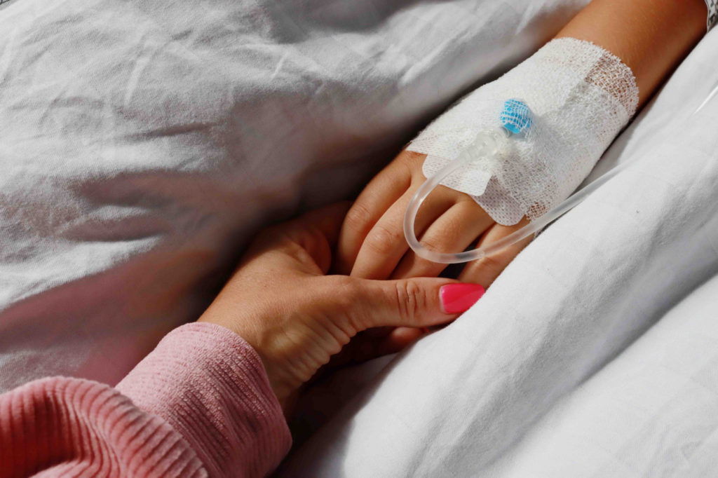 У лікарні померла дитина, поранена під час обстрілу Костянтинівки