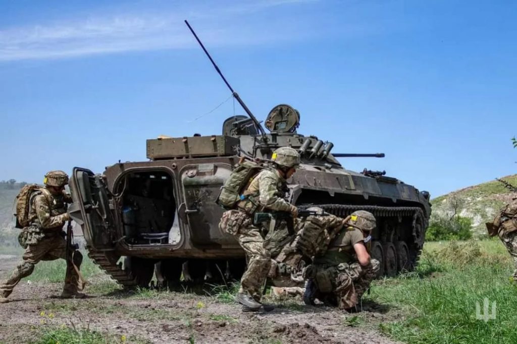 На прошлой неделе ВСУ освободили 4 квадратных километра на Бахмутском направлении и более 10 километров на юге Украины