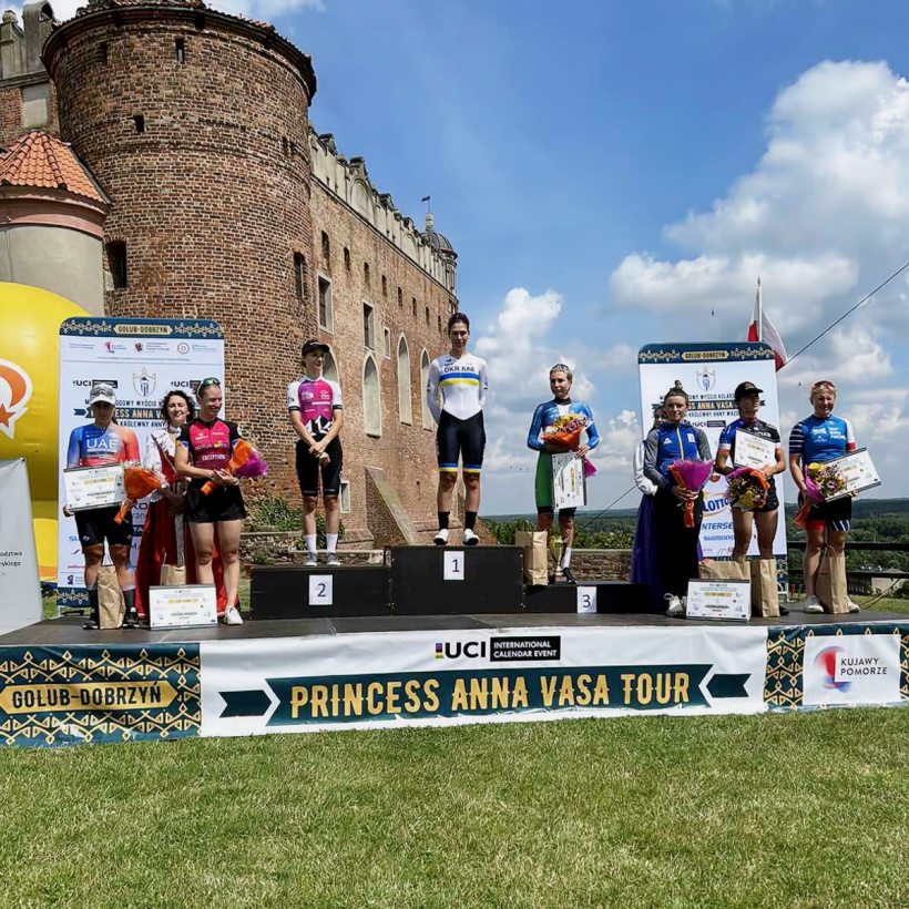 Велосипедистка из Лимана финишировала первой на международной гонке (ФОТО) 3