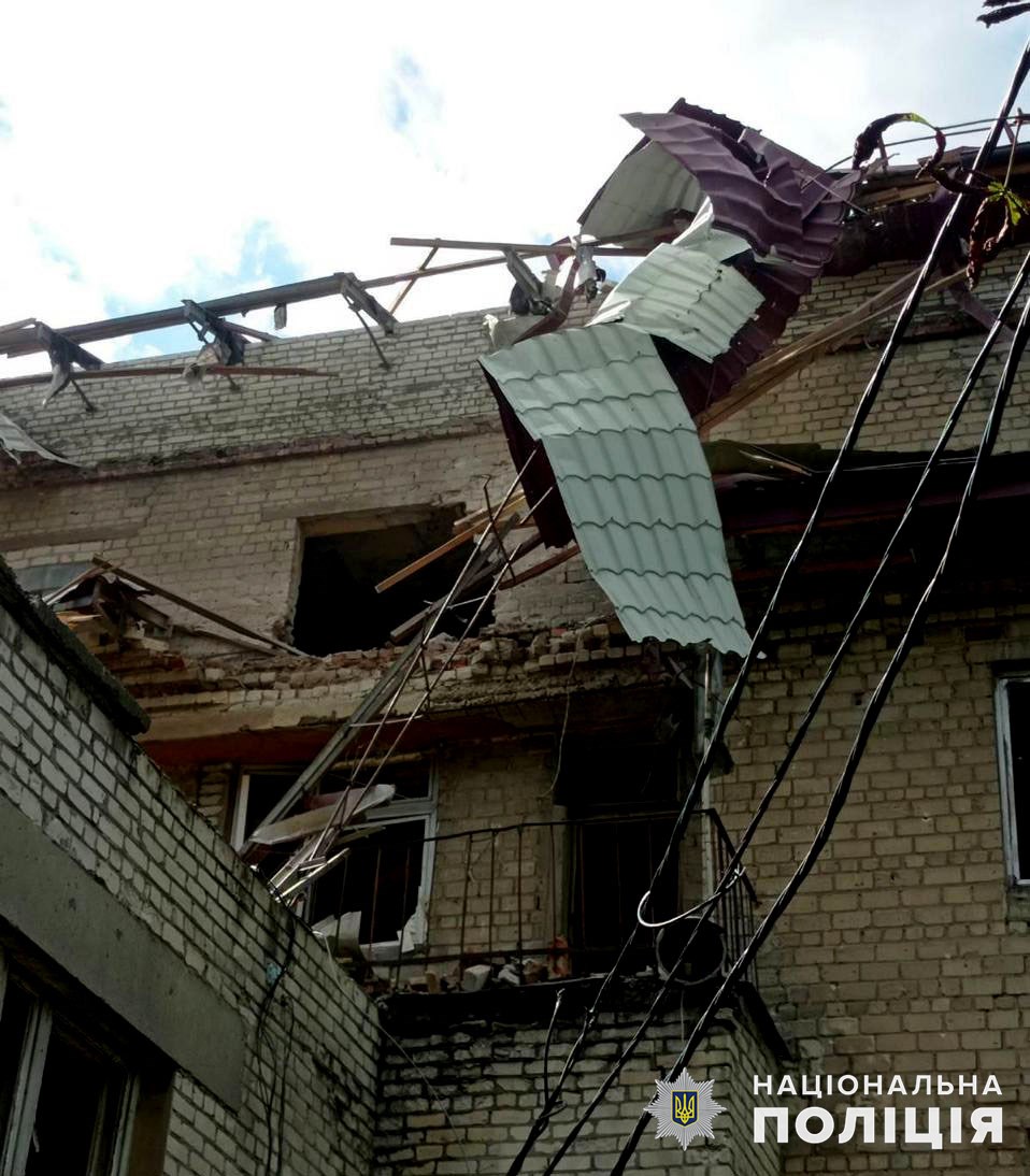 Ситуация в Донецкой области: россияне снова стреляли по домам местных, предварительно известно о погибшем (СВОДКА, ФОТО) 3