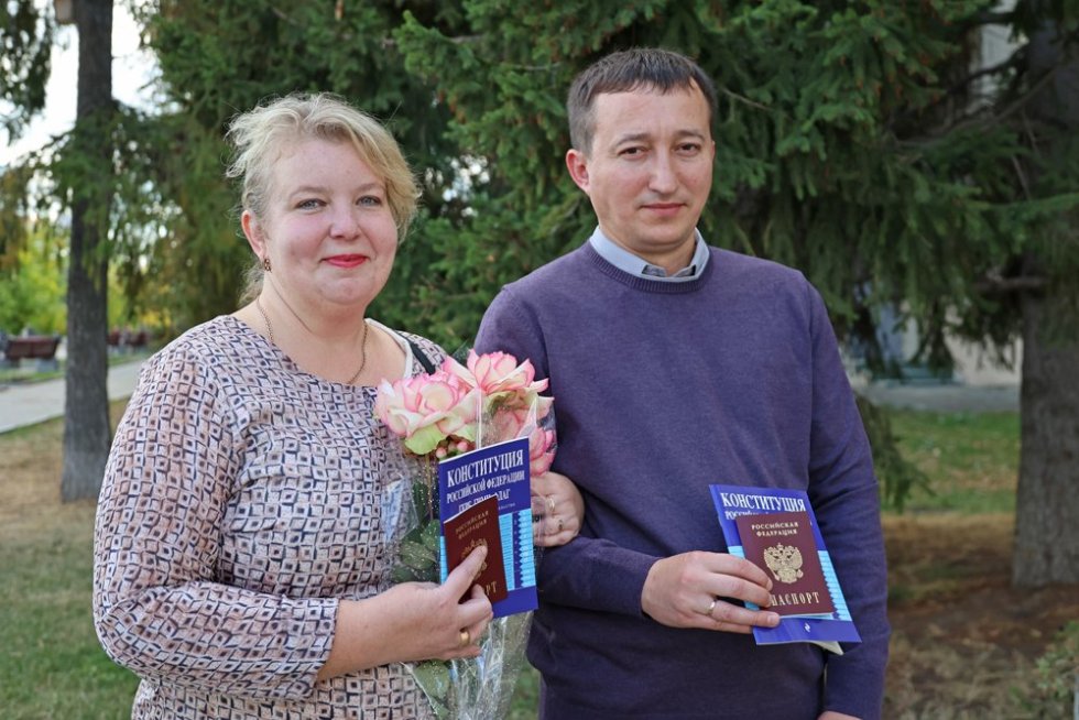 Семья из Мариуполя, получившая паспорта РФ