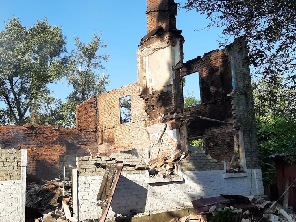 Доба на Донеччині: окупанти обрали мішенню житлові будинки, поранили чотирьох цивільних (ЗВЕДЕННЯ, ФОТО)