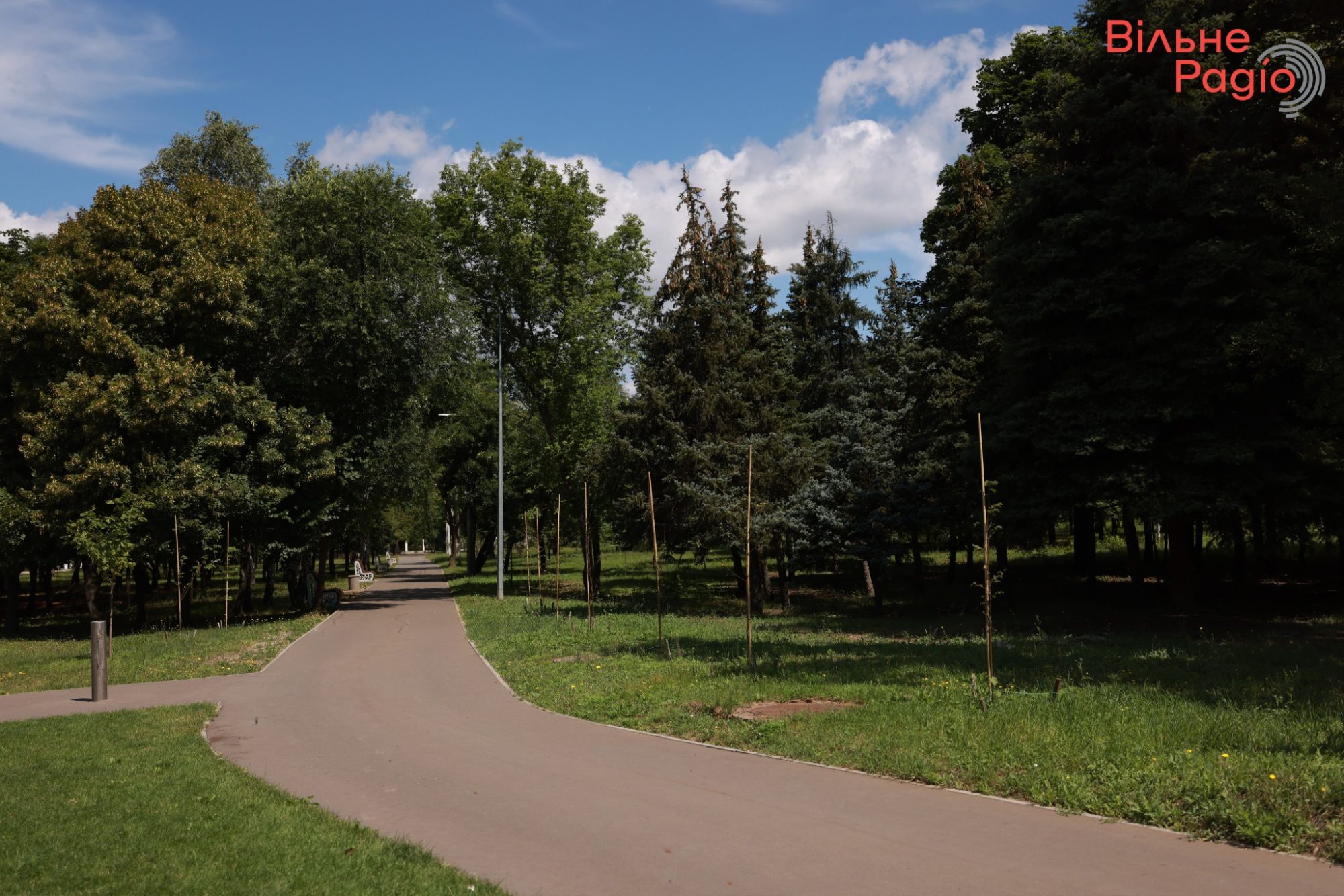 Почти никого нет: как выглядит парк “Юбилейный” в Краматорске во время полномасштабной войны 14