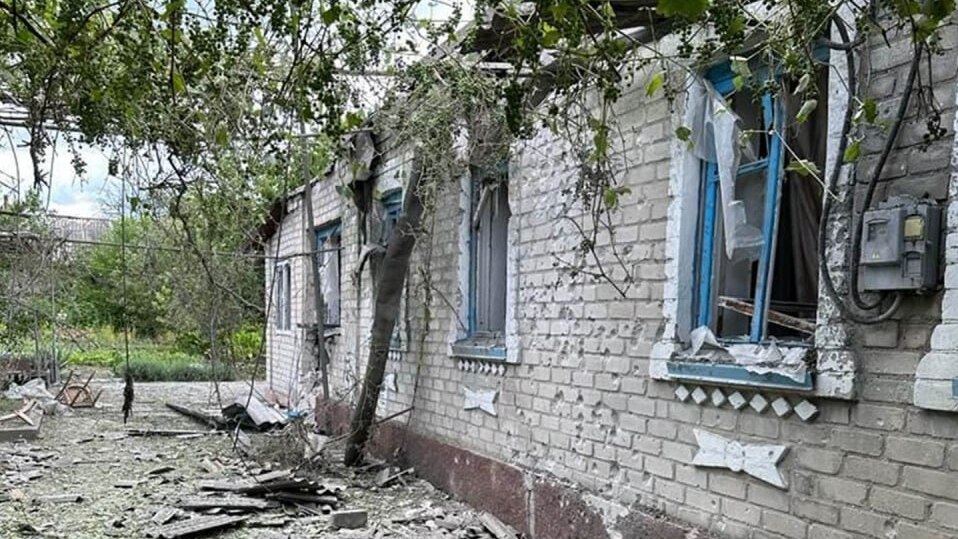 Среди дня россияне обстреляли Авдеевку и Острое: есть погибшие и раненые (ФОТО)