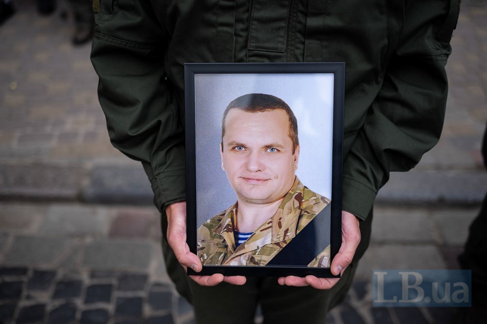 Хвилина мовчання: згадаймо “азовця” Петра Гука, якого росіяни вбили в Оленівській колонії