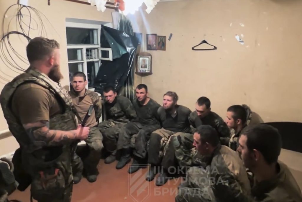 Контрнаступление ВСУ под Бахмутом: украинские военные ликвидировали взвод россиян и освободили более километра территории (ВИДЕО)